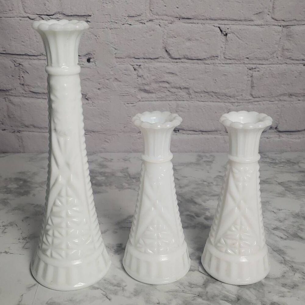 Vintage Milk Glass Flower Vases‎